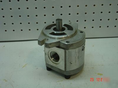 Dynamic high pressure hydraulic gear pump .61 cu in.