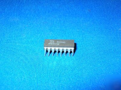 UPB8224D 8224D nec ceramic ic nos