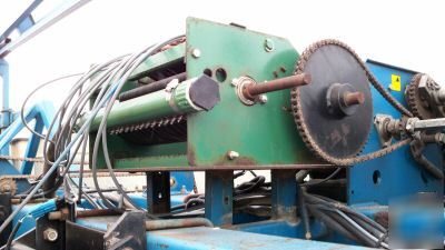 1996 kinze 16/31 twin line planter squeeze pumps 2 tank