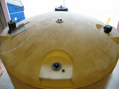 400 gallon chemical/water tank by poly processing co.