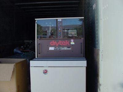 Drytek megastrip 6 plasma etcher w/2 PE1650's<