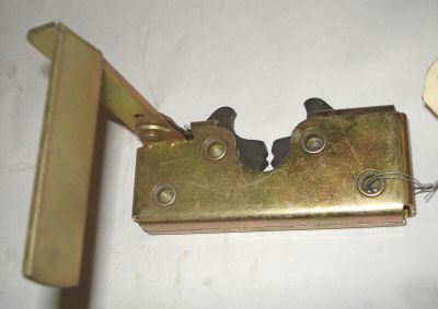 Tennant industrial part # 72473 latch, hook, rh