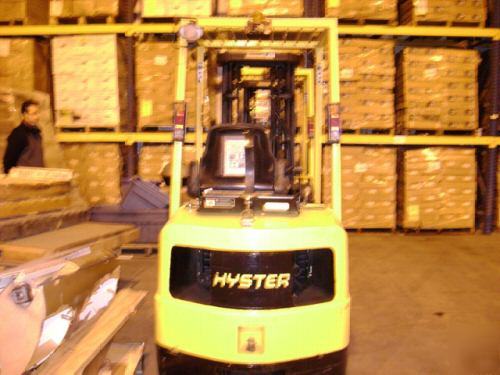 2004 hyster S60XM 3.0L lpg 6000LB. 2STGE 126