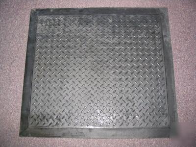 Diamond checkered plate design rubber mats.