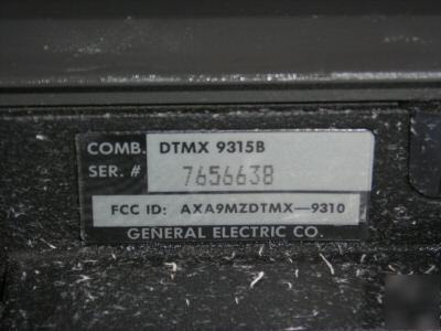 Ge tmx 900 mhz mobile radio w/mic/control head/speaker