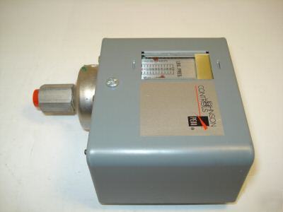 Johnson controls- low pressure control- P70GA-27