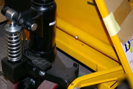 New pallet jack 5,500 lb. capacity heavy duty 