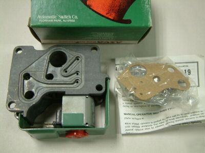 Asco solenoid valve 8319C2 120/60 3-way gang mt