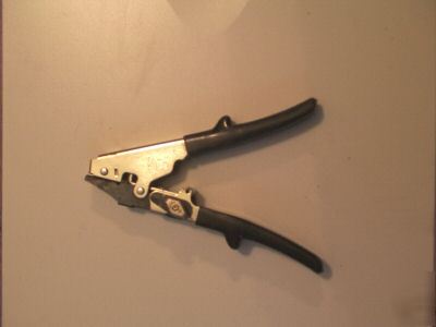 Malco TY6 duct work automatic tensioner & cutter in one