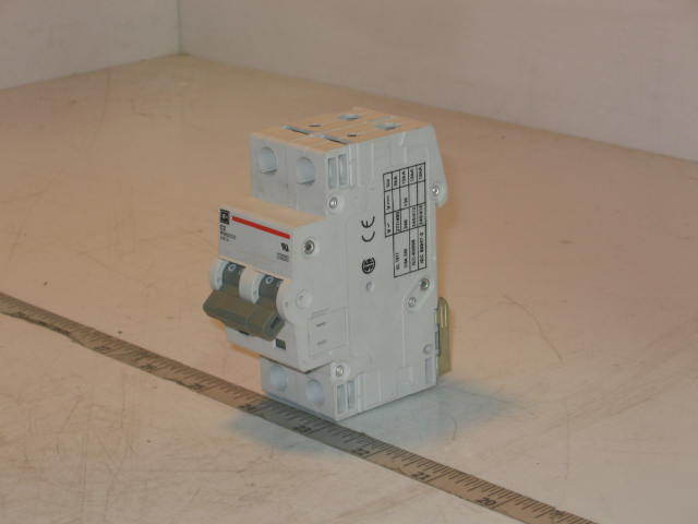 New cutler-hammer 3 amp circuit breaker WMS2C03