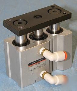 Smc MGQM25-20-XC18 pneumatic air slide cylinder
