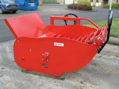 Round bale unroller unwinder tractor hydraulic powered