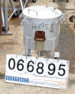 Used: tank, 304 stainless steel, 18 gallon. 17-1/2
