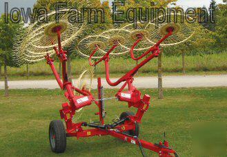 Enorossi 10 wheel hay rake with center kicker wheel