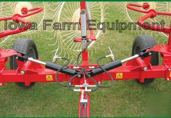 Enorossi 10 wheel hay rake with center kicker wheel