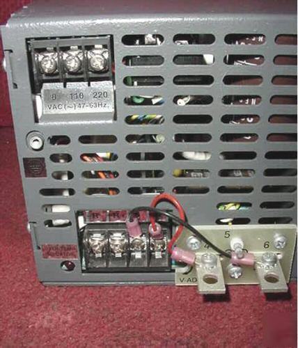 Lambda regulated power supply 120/220 vac to 28 vdc 