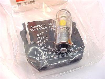 New cutler-hammer full voltage light unit E22DL120Y ~ 