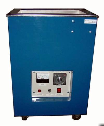 Large volume programmable solder pot