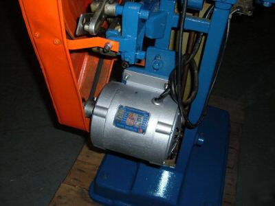 Stimpson style rivet riveter eyelet pedestal machine 