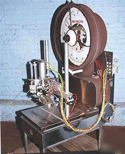 Used: detecto model 2200A bench scale, 75 lb capacity.